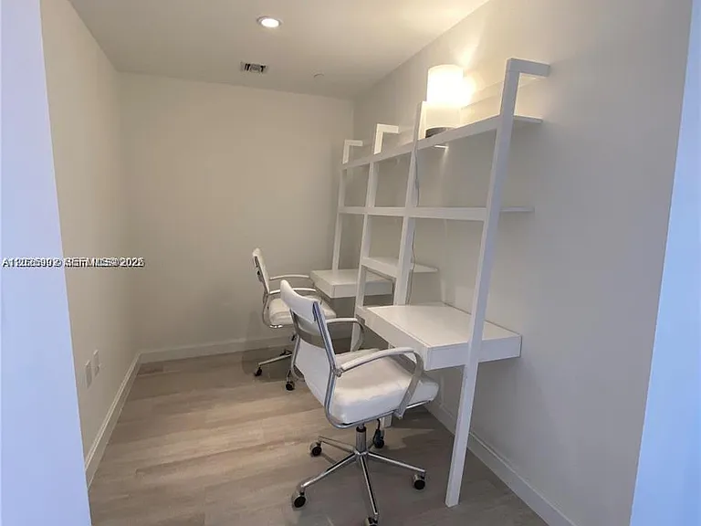 55 SW 9th St #3001 — Photo 17