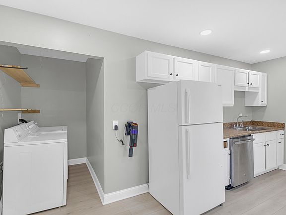 4th image of 4123 Arbury Ln
