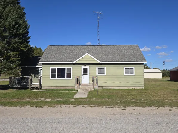 31378 W Main St, Trout Lake, MI 49793
