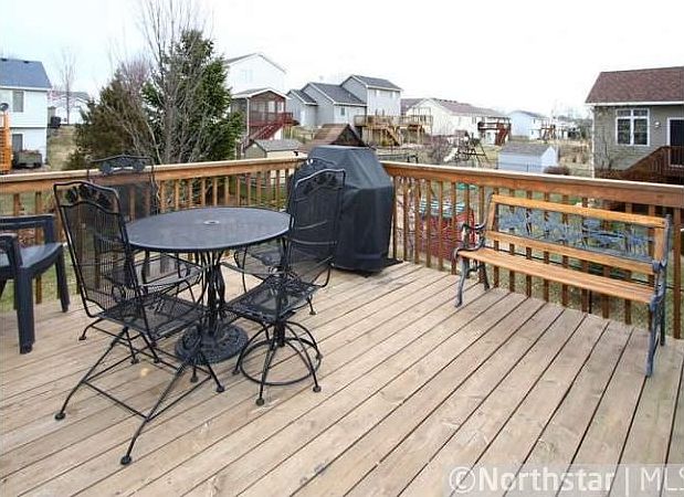 2nd image of 912 Goldfinch Dr