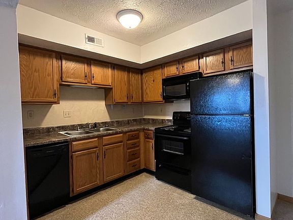 5th image of 400 S Grant St #261