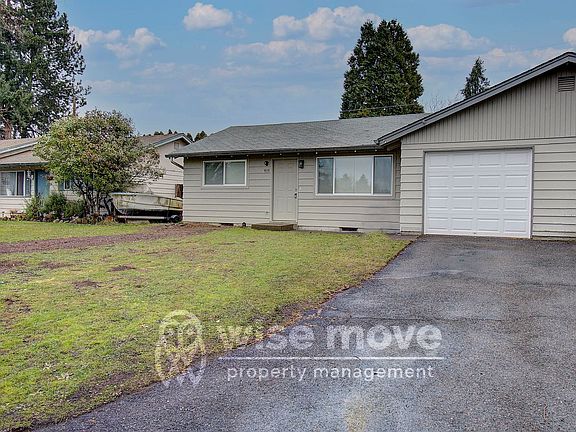 2nd image of 913 & 915 NE 106th Ave #7cf5cd686