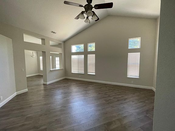 2nd image of 888 Sequoia Ave