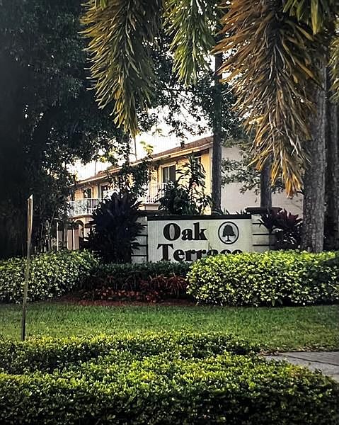 1st image of 4249 E Oak Terrace Dr