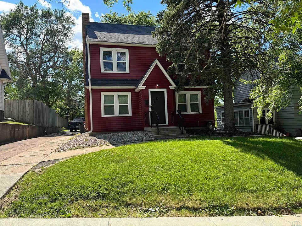 1st image of 3239 Pierce St