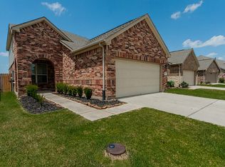 6852 Dogwood Cliff Ln, Dickinson, TX 77539