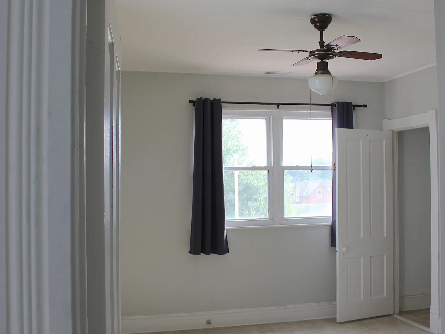 1 bed, 852 sqft, $1,000 — Photo 4