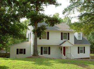 8239 Fourscore Dr, Mechanicsville, VA 23111