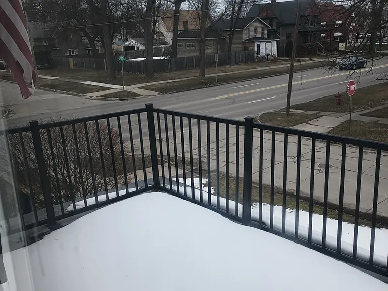 1002 S Michigan Ave #A — Photo 2