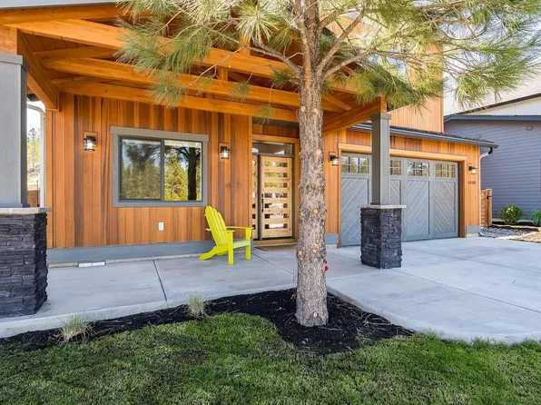 61188 Bachelor View Rd, Bend, OR 97702