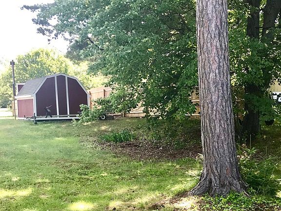 2nd image of 3353 S Faust Lake Rd #S