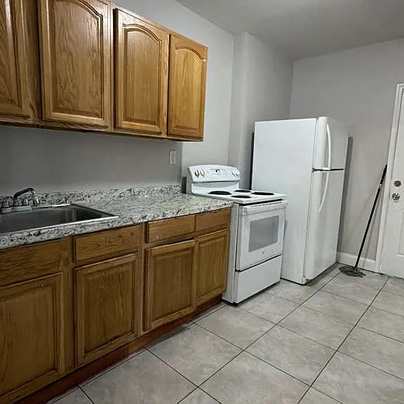 237 E 176th St #1A — Photo 1
