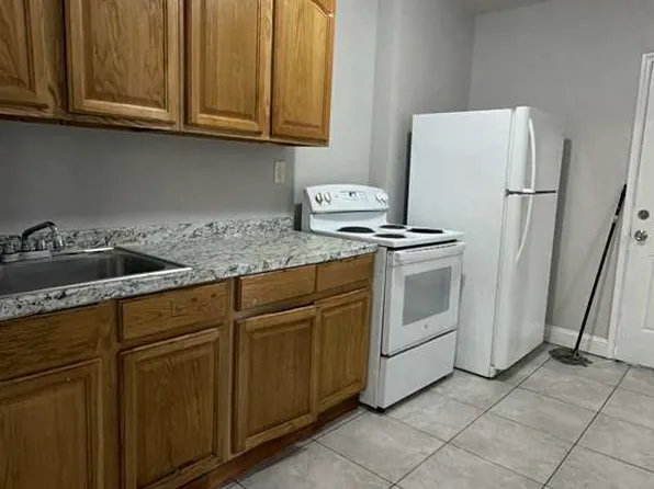 237 E 176th St #1A, Bronx, NY 10457