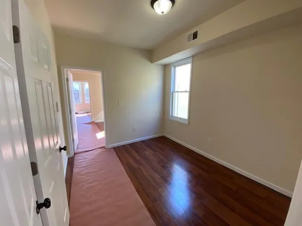 521 S 17th St, Newark, NJ 07103