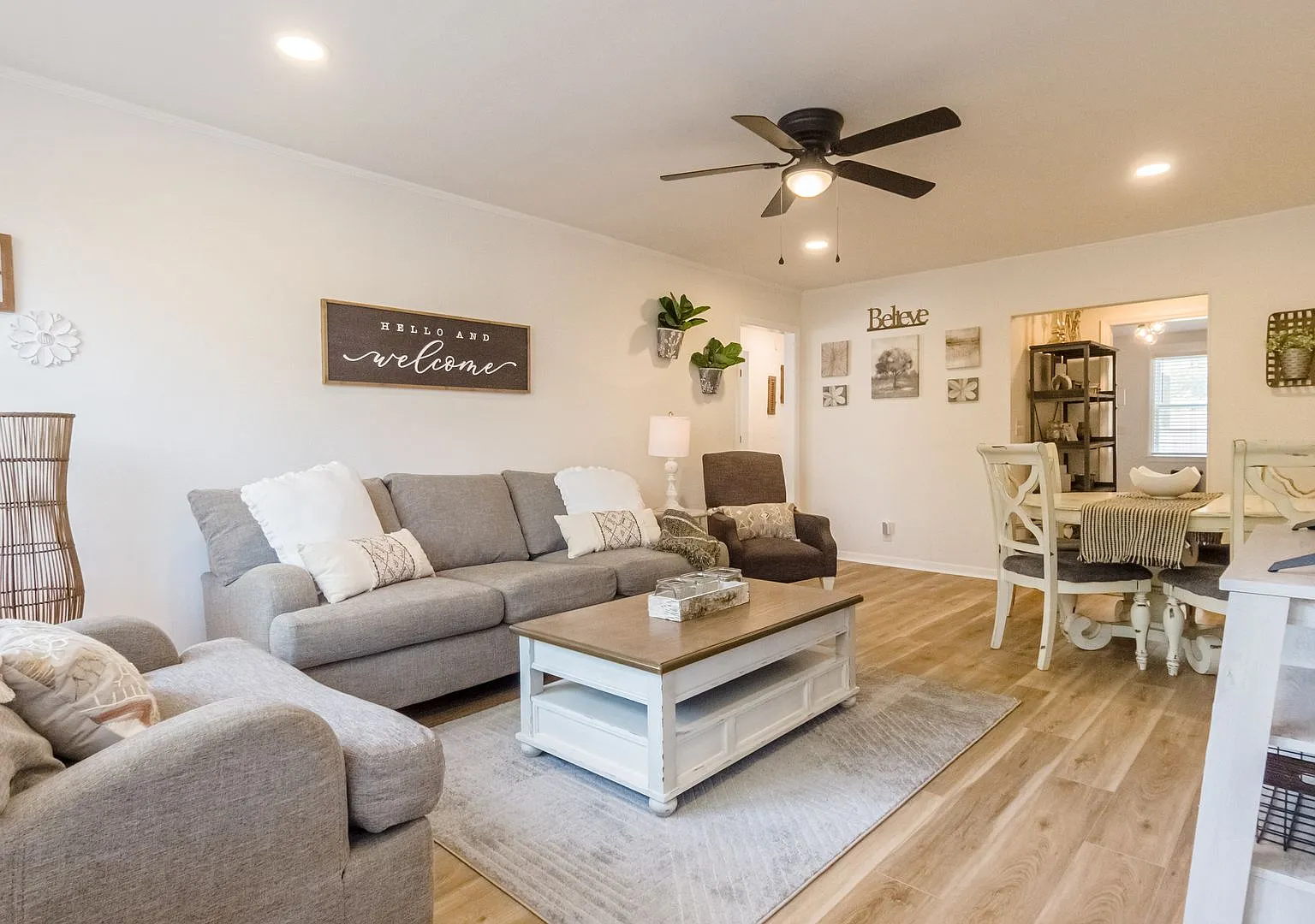 Solid brick duplex located in Forest Acres — Photo 1
