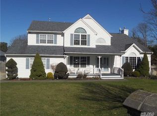 3 Galloway Ct, East Setauket, NY