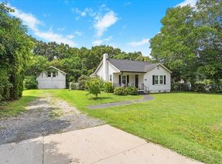 303 Lowell Ave, Cramerton, NC 28032