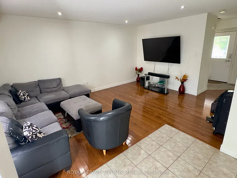 82 Meadowridge Rd — Photo 7