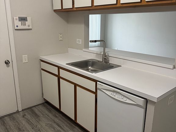 5th image of 1354 Normantown Rd