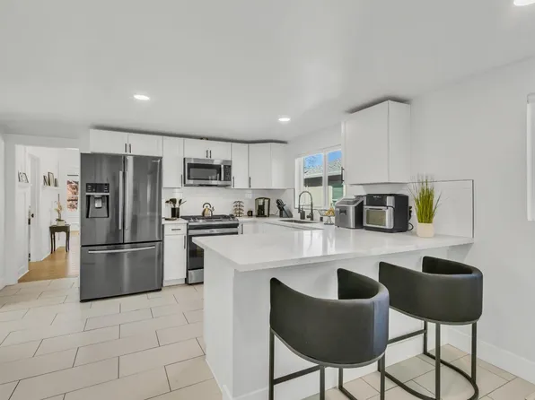 110 Brookview St, Roseville, CA 95678