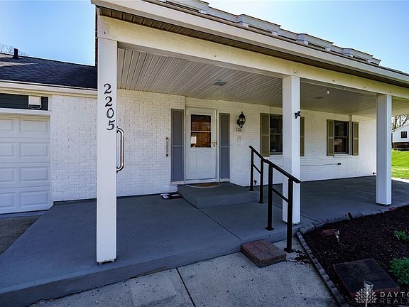 4th image of 2205 Entrada Dr