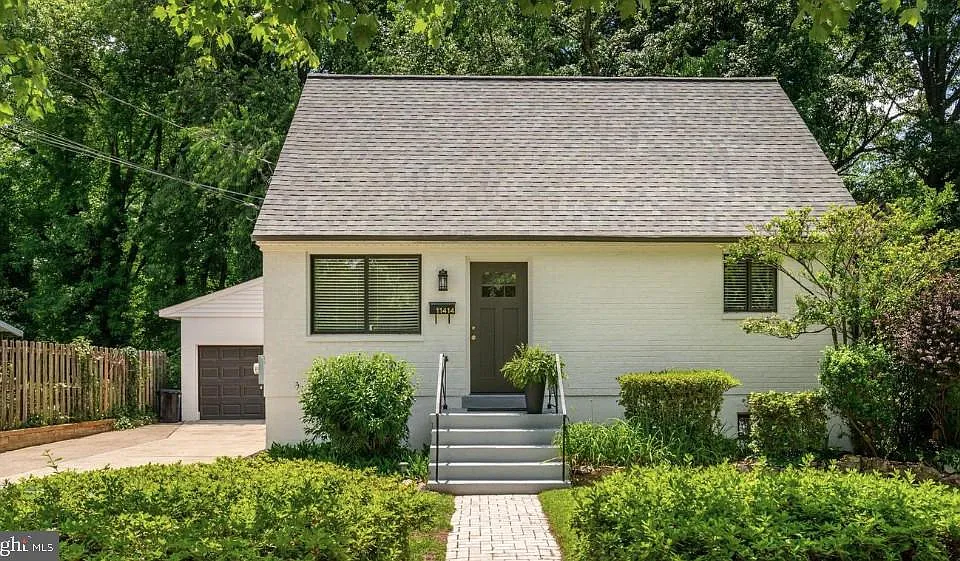 11414 Schuylkill Rd