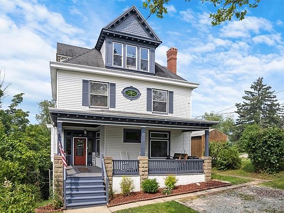3rd image of 247 Birch St