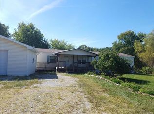 31951 Nodaway Dr, Lebanon, MO 65536