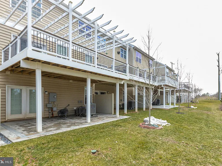 23377 Lewis Hunt Sq — Photo 41