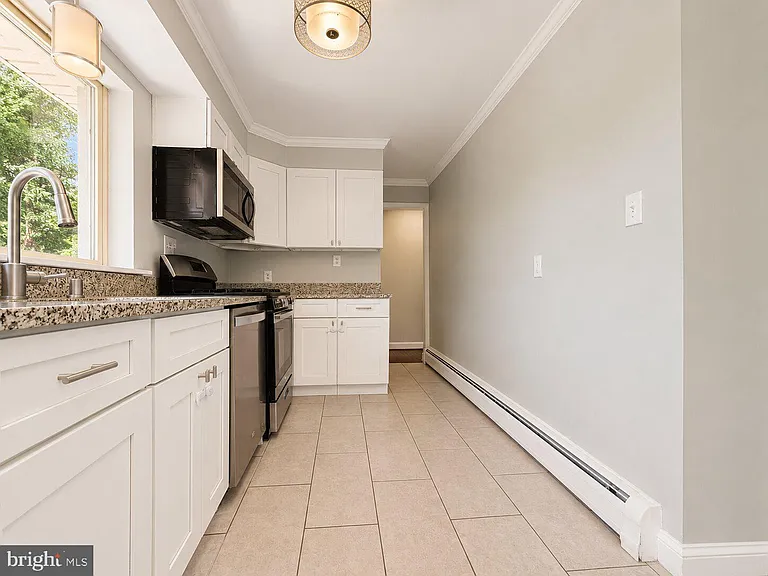 2512 N Kenilworth St — Photo 8