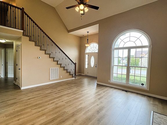 5th image of 3611 Fox Tail Dr