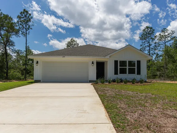 2305 Walkerton Dr, Chipley, FL 32428