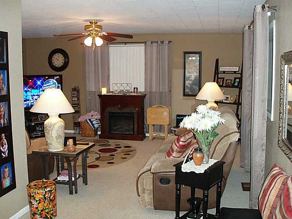 2nd image of 7527 Cynthia Dr