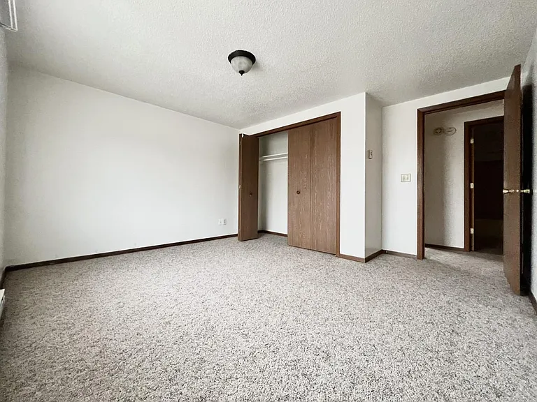 305 Willow St #5 — Photo 7