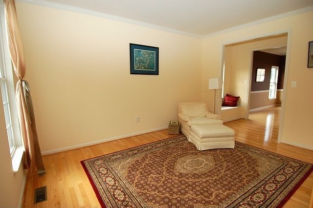 2nd image of 758 Seneca Dr