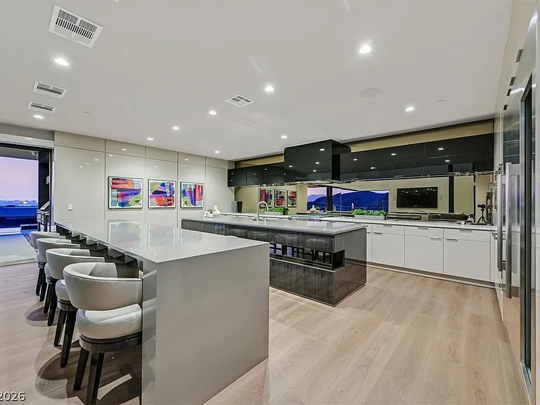 807 Magnum Cliff Ct — Photo 15
