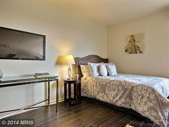 3rd image of 4515 Willard Ave APT 2205S