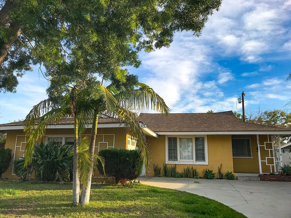 1st image of 1424 E Cortney Pl
