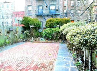 318 Carlton Ave APT 1, Brooklyn, NY 11205