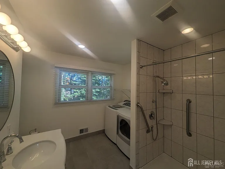 6 Hillside Ave — Photo 15