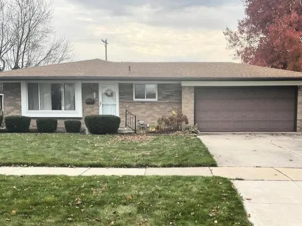 17300 Hans Dr, Fraser, MI 48026