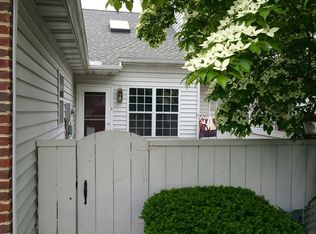 102 Spring Ridge Ct, Lancaster, PA 17601