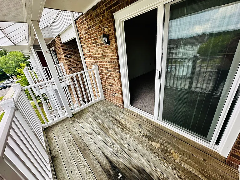 1205L University Ter — Photo 21