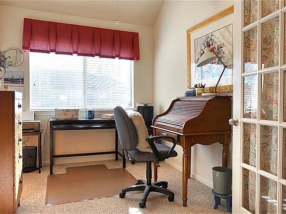 3rd image of 15903 Pleasant Green Cir