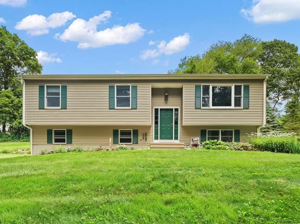 44 Brindlewood Path, Colchester, CT 06415