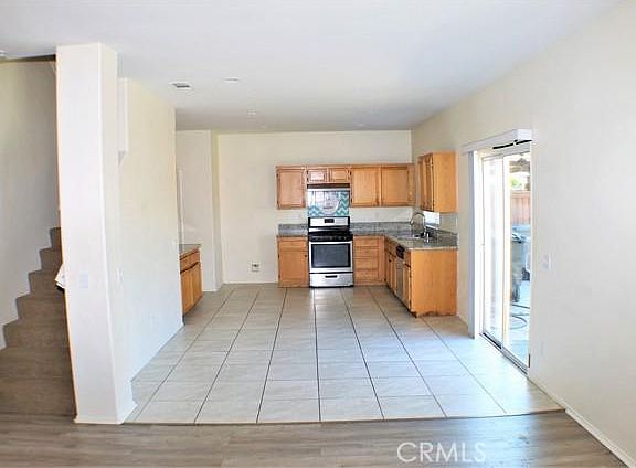 4th image of 3272 Blossom Dr