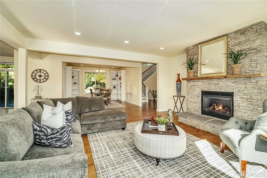 4 bed, 3960 sqft, $7,000 — Photo 2