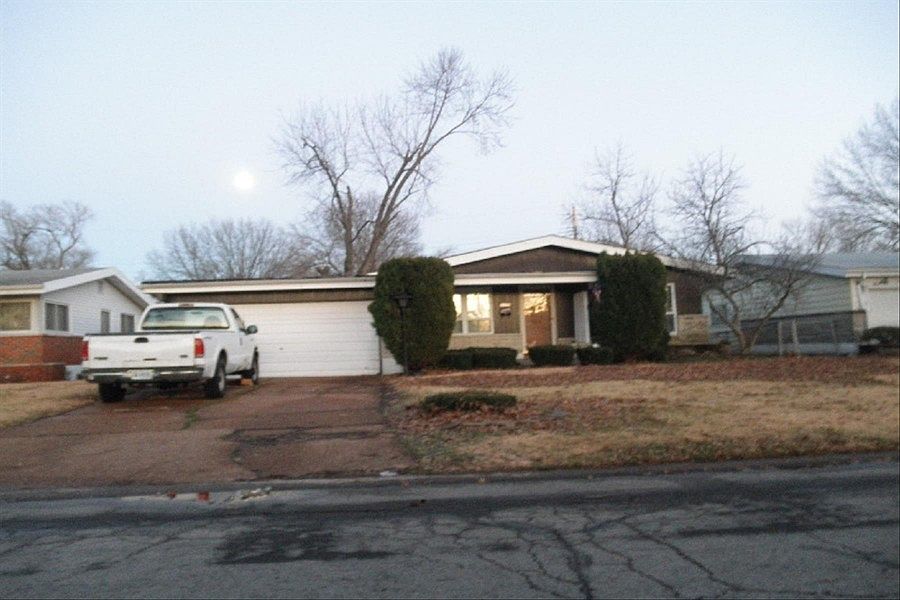 1st image of 10114 Viscount Dr