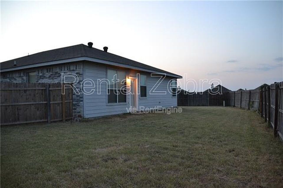 1st image of 1121 McKavett Dr