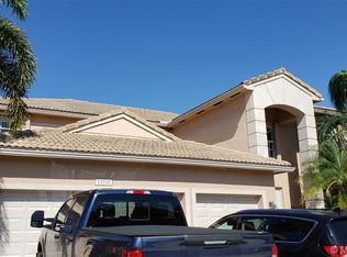 13725 NW 11th St, Pembroke Pines, FL 33028